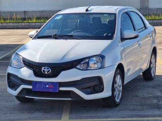 TOYOTA ETIOS 1.5 X PLUS SEDAN 16V FLEX 4P MANUAL